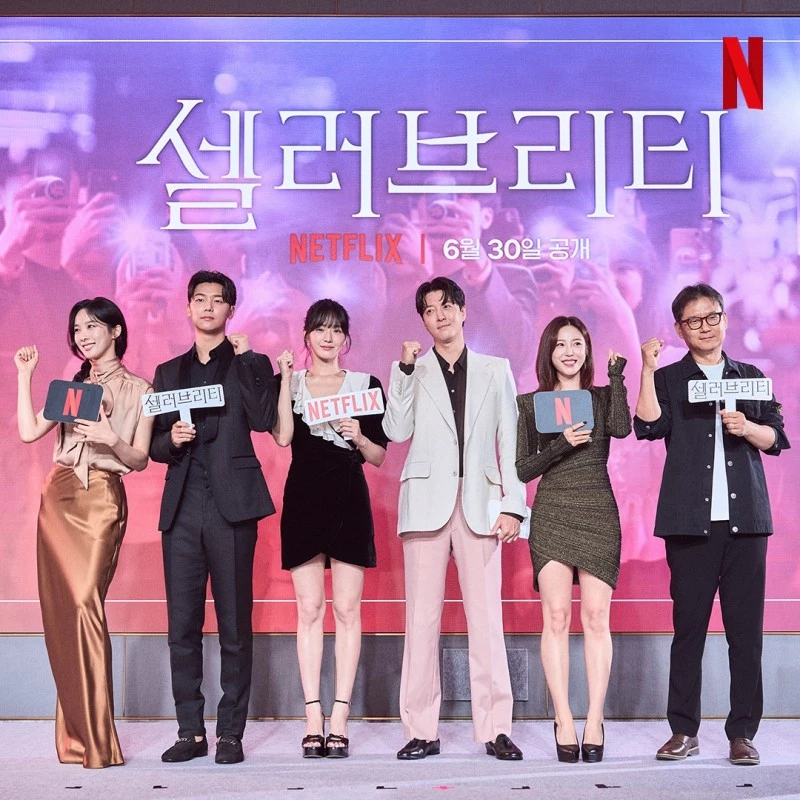 Actors Lee Chung-ah, Kang Min-hyuk, Park Kyu-young, Lee Dong-gun, Jeon Hyo-sung, and Kim Tae-kyu, who appeared in Netflix's "Celebrity"
