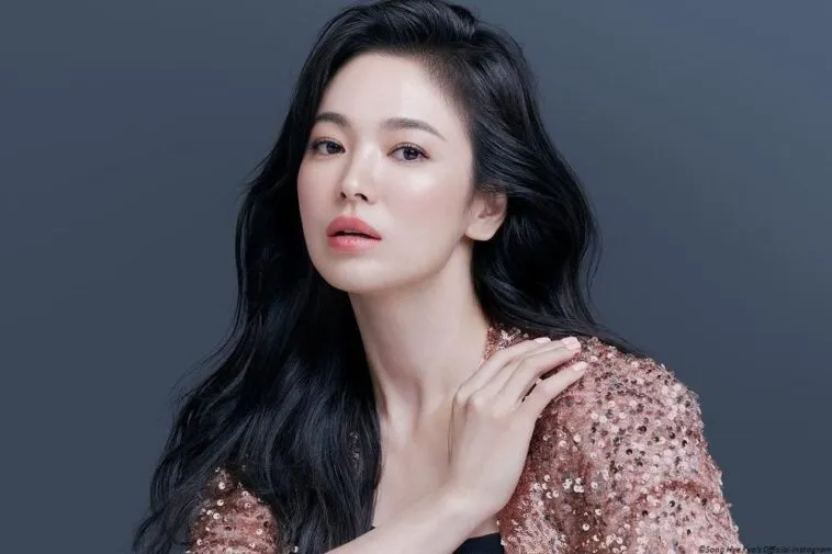The Glory actress Song Hye-Kyo has apologized for a house construction accident that damaged a car. The accident occurred on July 16, 2023, when a steel bar fell from a construction site and damaged the car. No one was injured in the accident.